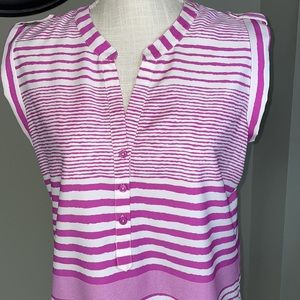 Beautiful women’s medium sleeveless fuchsia and white blouse. Great condition.